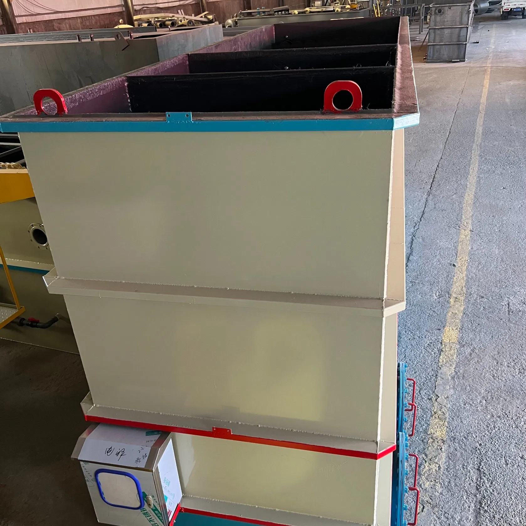 Sistema de Reciclagem de Efluentes de Aquicultura Marinha Industrial