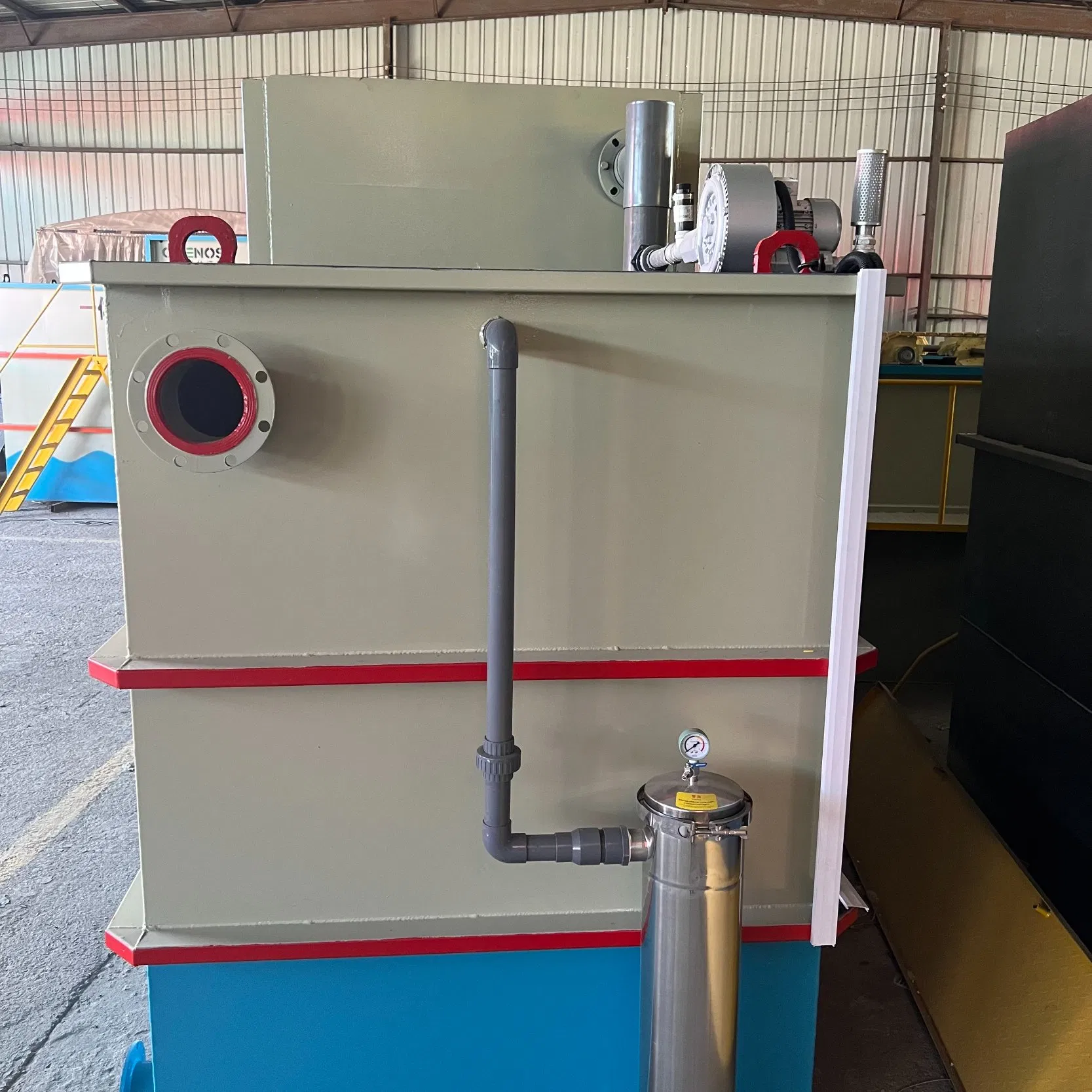 Sistema de Reciclagem de Efluentes de Aquicultura Marinha Industrial