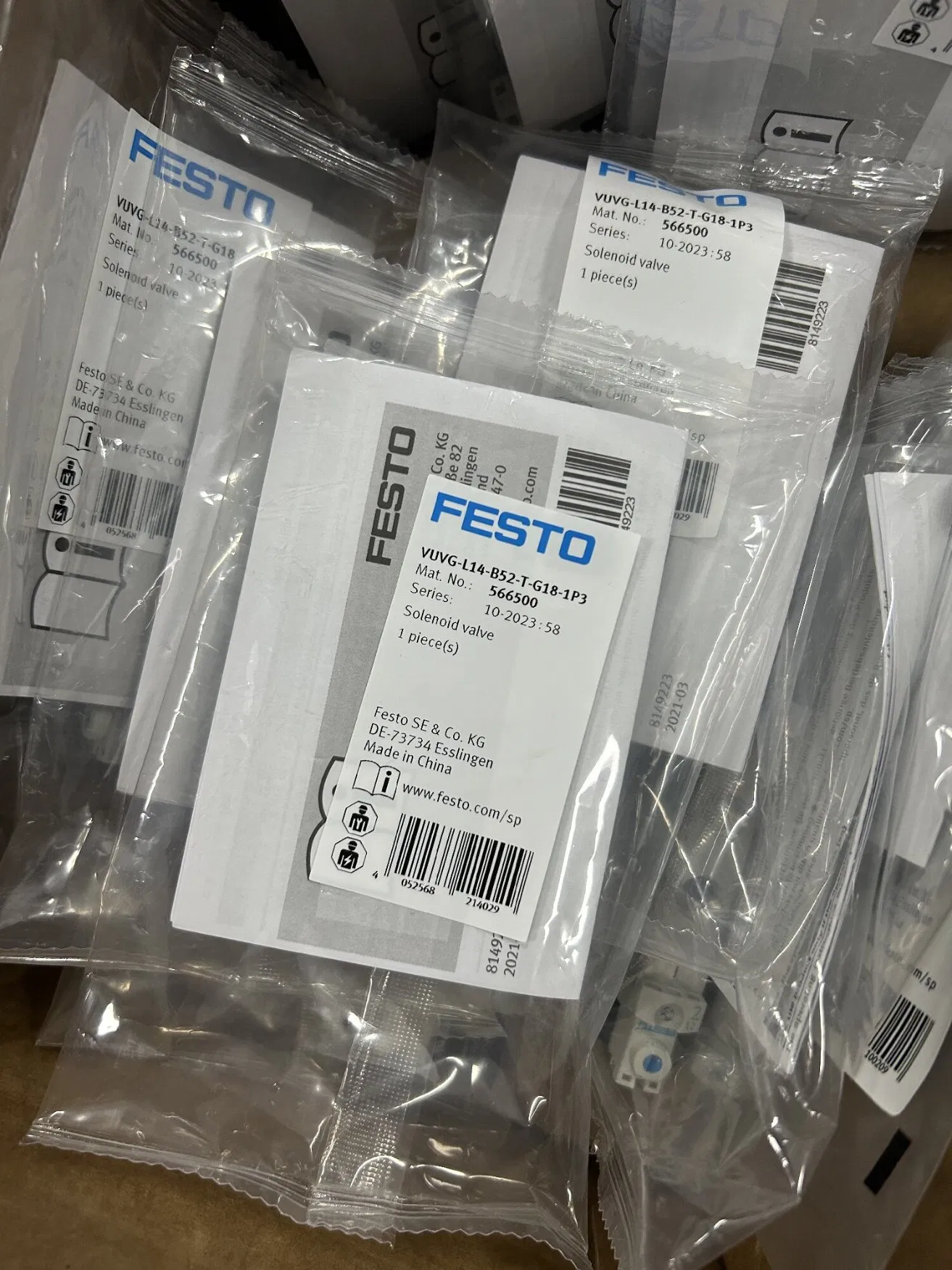 Válvula Solenoide Vuvg-L14-B52-T-G18-1p3 566500 Componentes Pneumáticos para a Alemanha Ponto Original