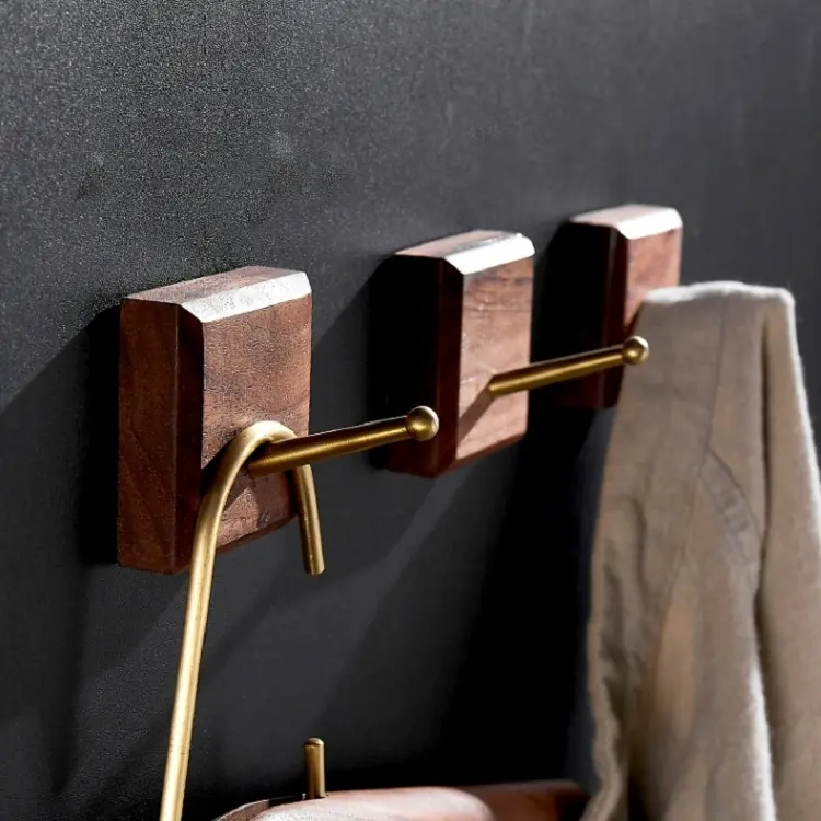 Wooden Coat Hanger Details
