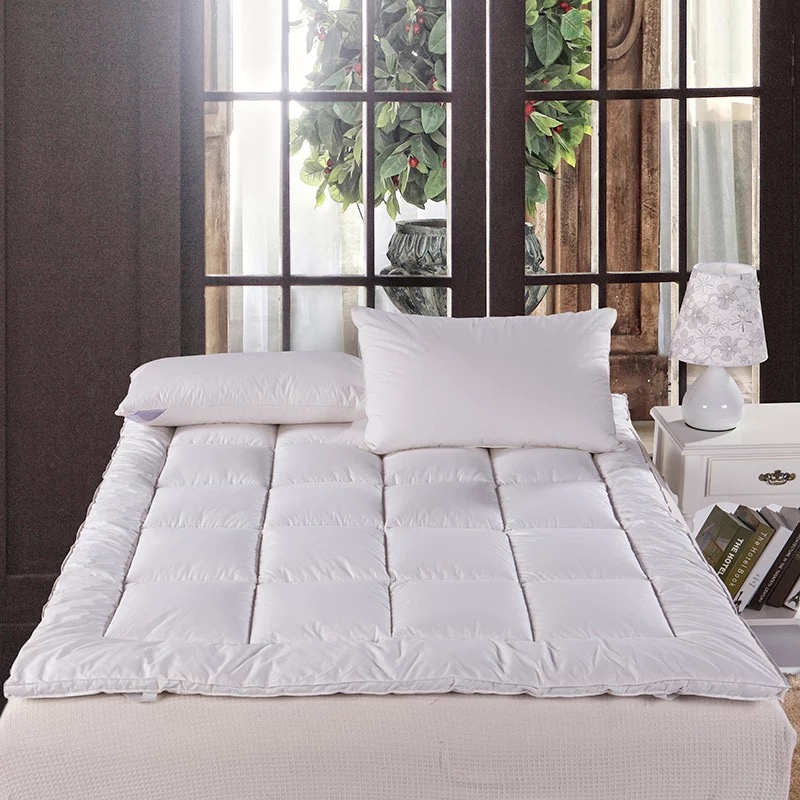 Factory Wholesale Warm Breathable Hollow Fiber Polyester Cover Comforter Quilt Set