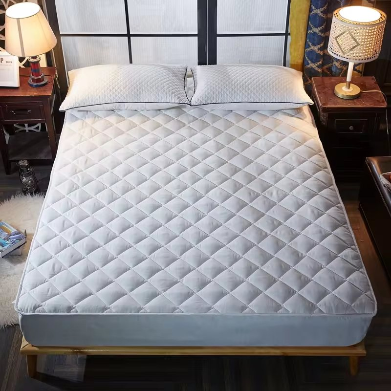 Single Size Waterproof Mattress Pad Breathable Mattress Protector Microfiber Fabric Fitted Sheet