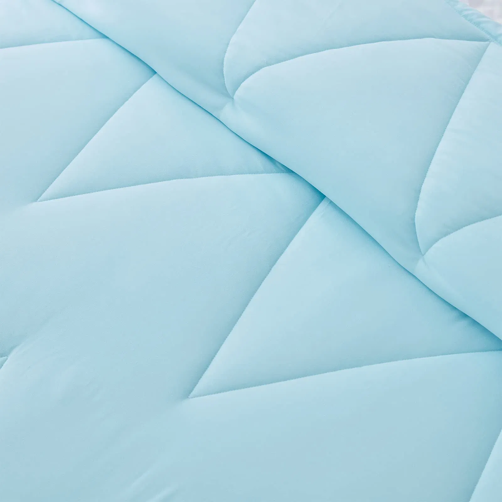 China Supplier Wholesale Lightweight Customized Color Ultra Soft Brushed Microfiber Down Alternative Polyester Fibefill Home / Hotel Bed Summer Comforter Duvet