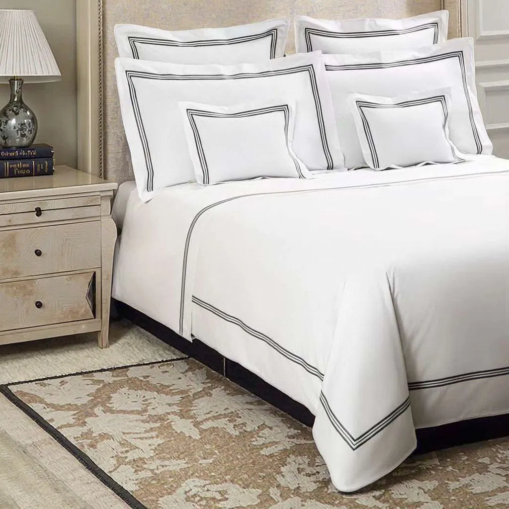 Luxury 4-Piece Embroidered Comforter Set 100% Cotton Bedding Collections with Woven Techniques for Hotels and Home Use