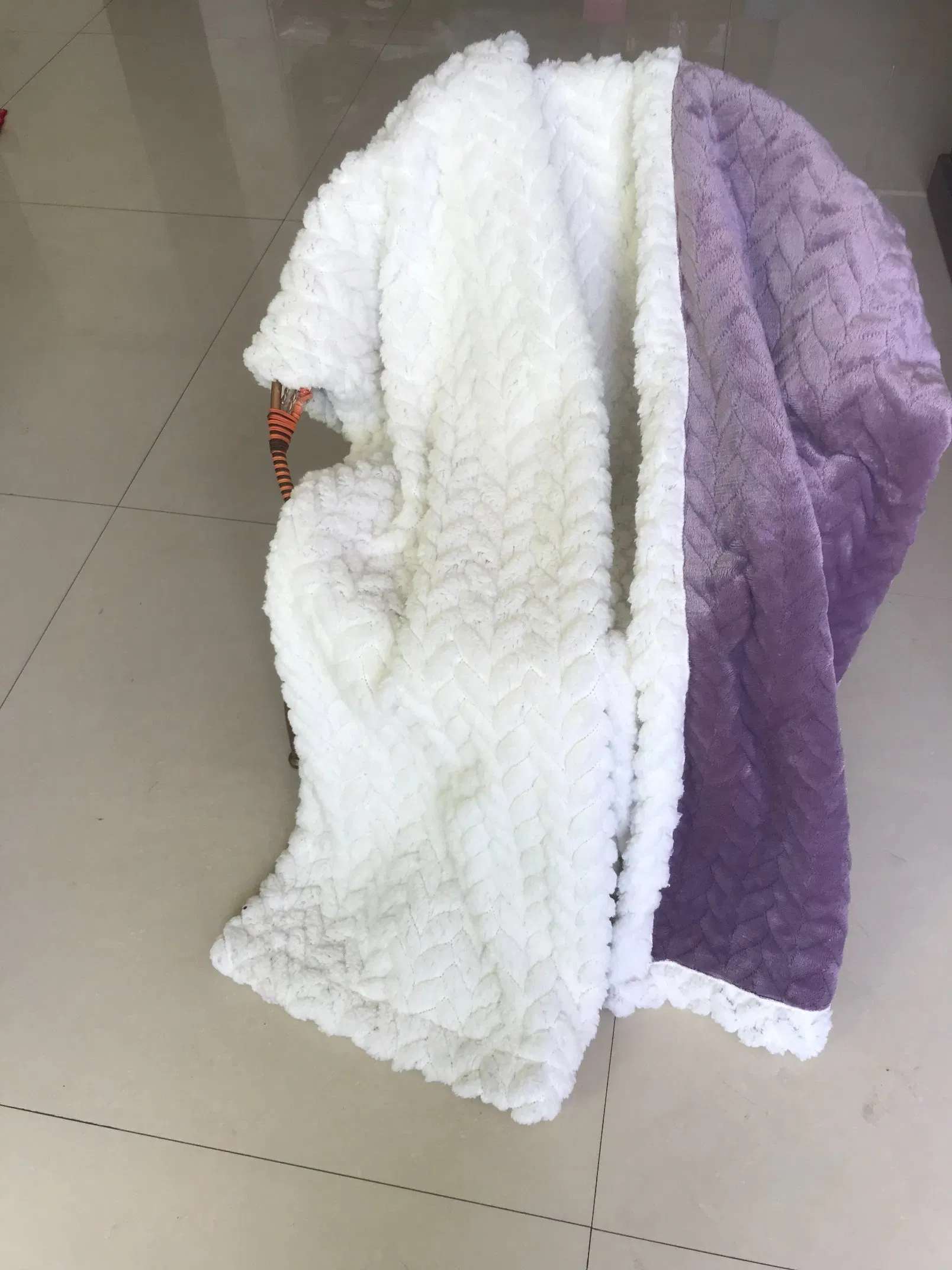 Wholesale China Factory Heated Polyester Silk Weighted Flannel Coral 100%Polyester Sherpa/Flannel Double Laywer Blanket