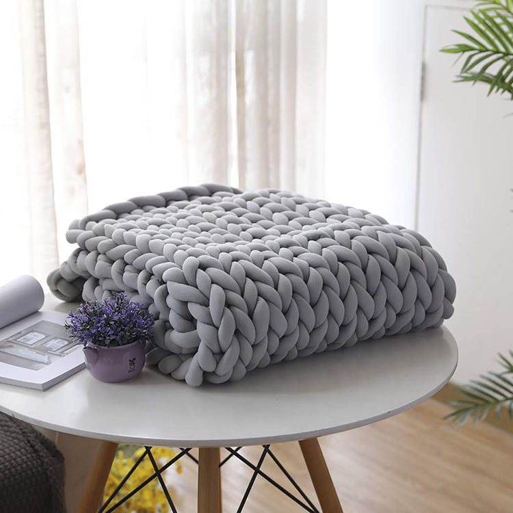 Luxury Super Thick Warm Cozy No Shedding Braided Cable Knit Winter Blanket Chunky Knitted Throw Heavy Weighted Blanket