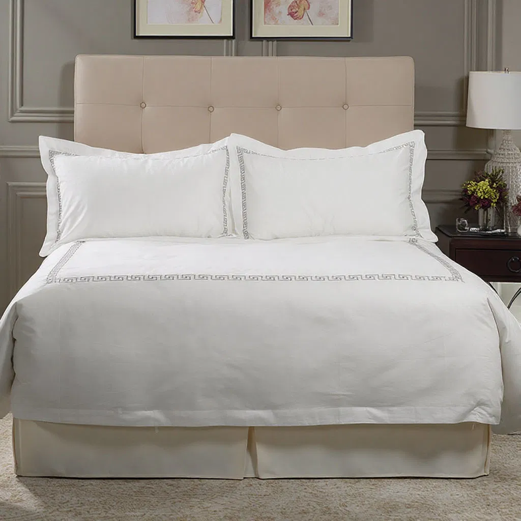 Luxury 4-Piece Embroidered Comforter Set 100% Cotton Bedding Collections with Woven Techniques for Hotels and Home Use
