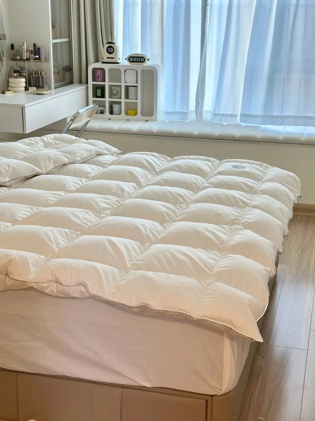 Soft and Warm Duck Down Duvet Quilt Comforter