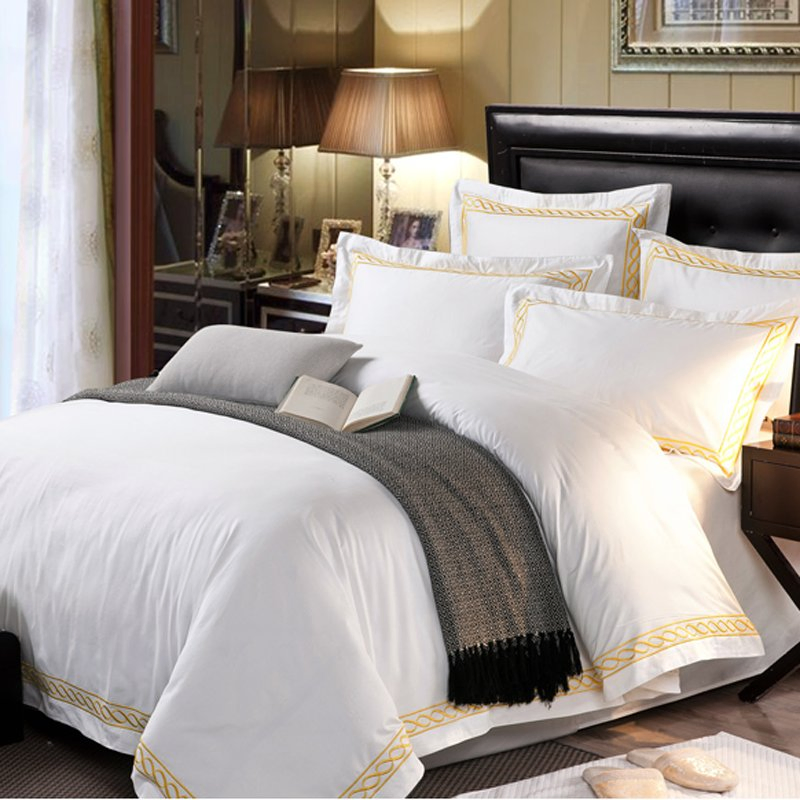 OEM/ODM Wholesale Luxury White Soft Duvets Covers 100%Cotton/Pure Silk Printed Bedsheet Comforter Set Home Bedroom Hotel Bedding