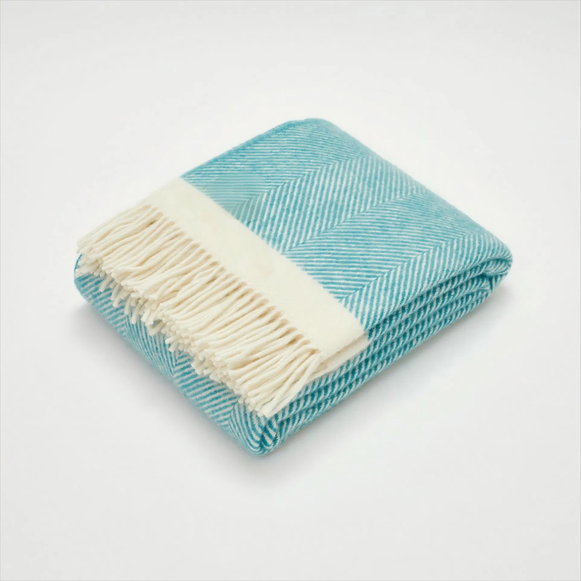 Classic Twill Wool Throw Blanket with Fringes for Autumn