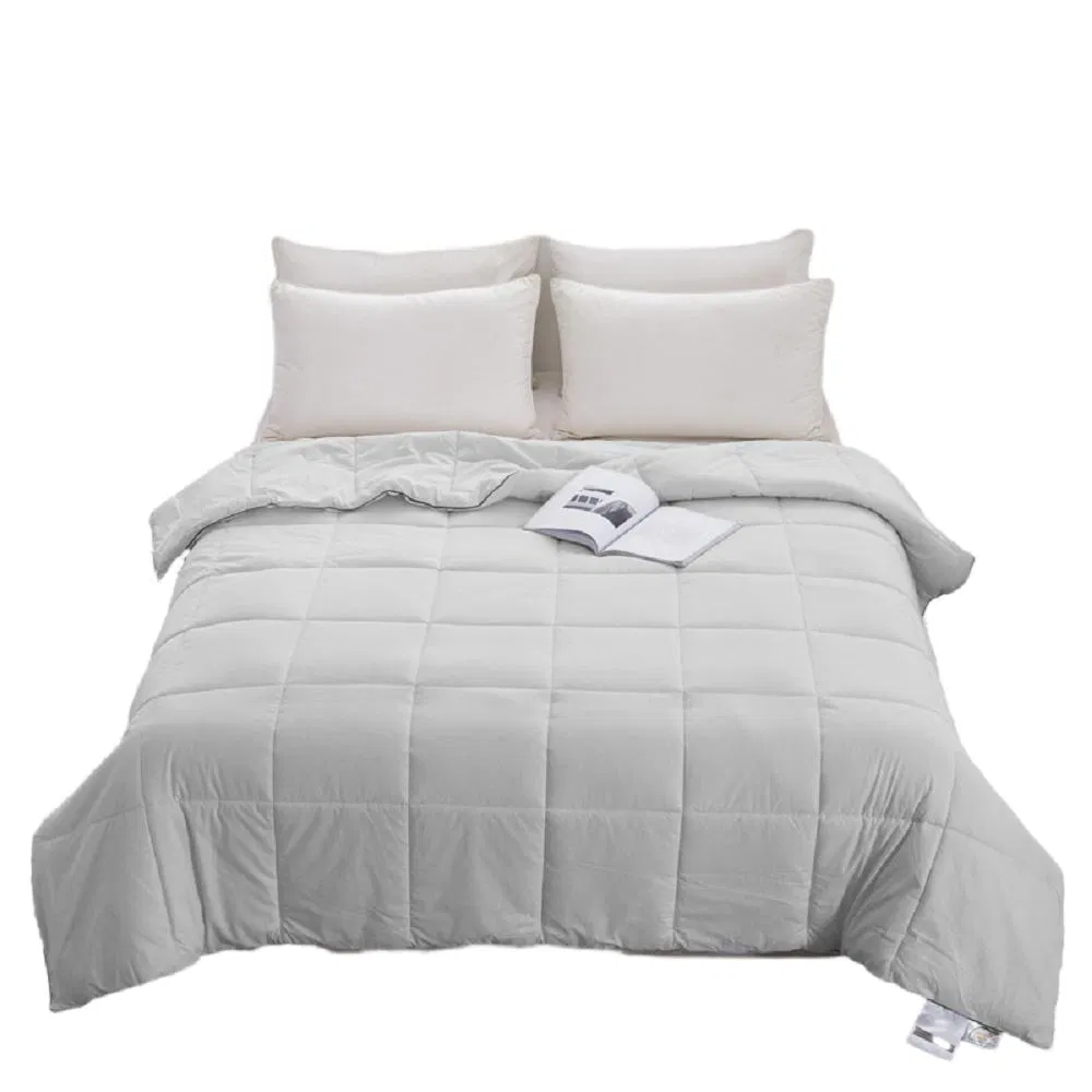 China Factory Christmas Green-White Bedding Fur Ball Luxury Queen Comforter Sets