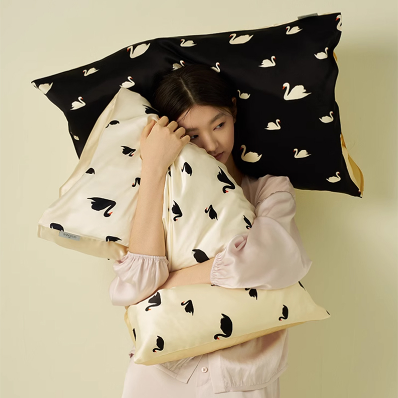 Customize Printed Silk Pillowcase Perfect for Summer
