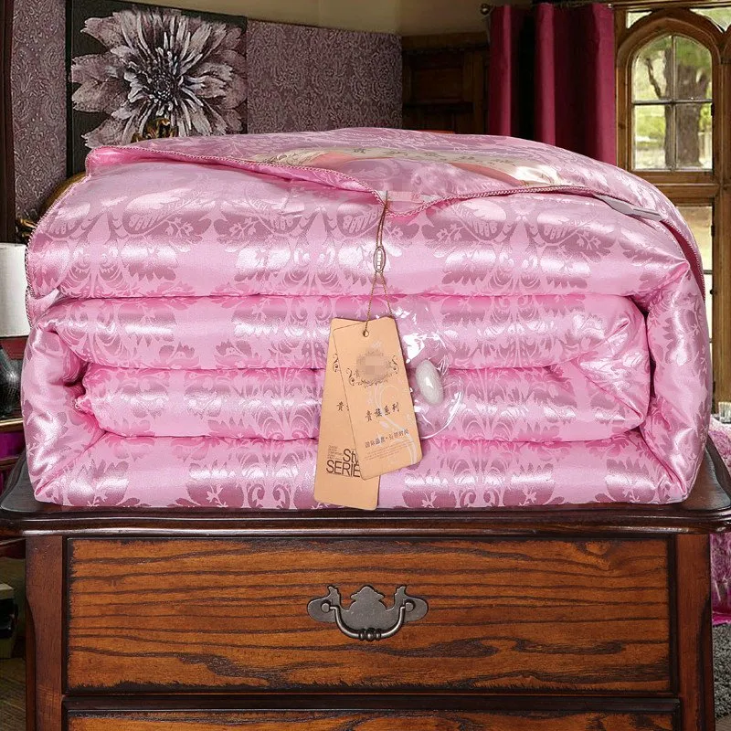 Silk Comforter Image 2