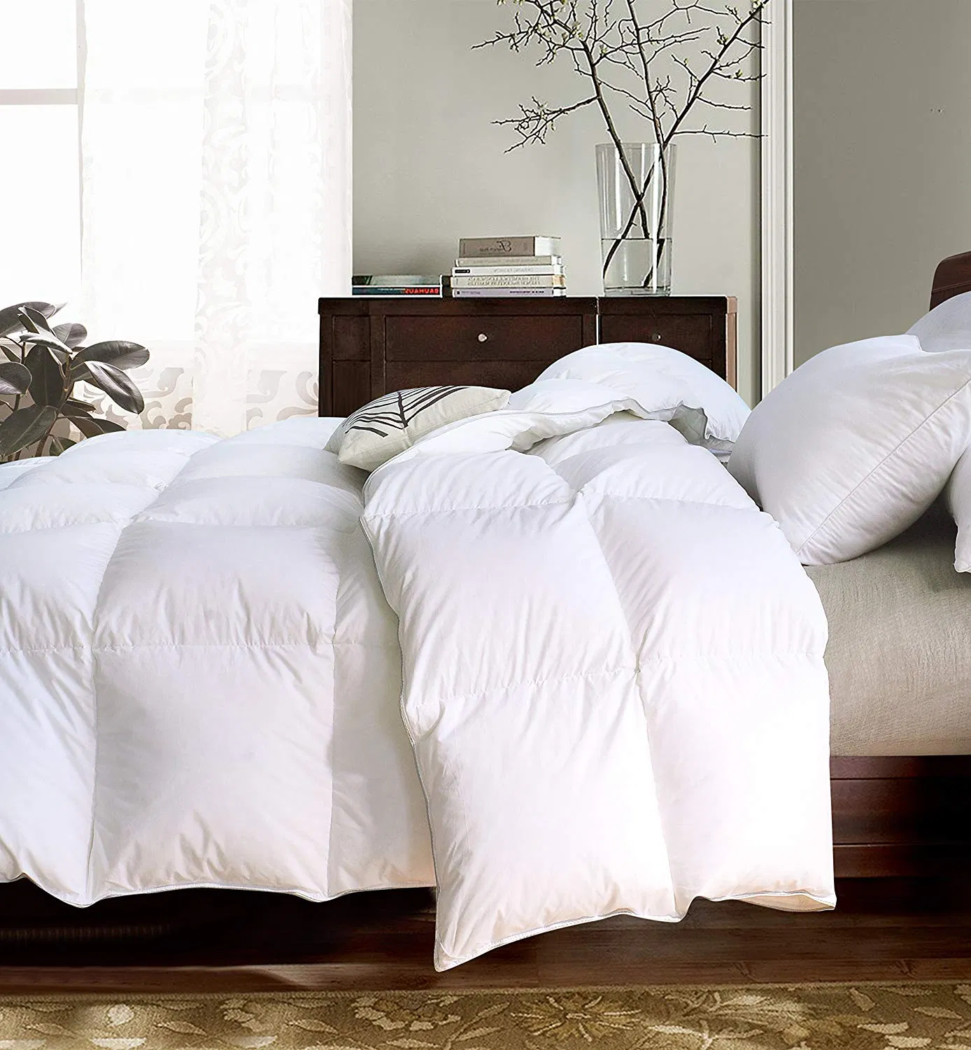 Oversize Queen Comforter Winter Summer Soft Quilted Down Alternative Duvet Insert Corner Tabs