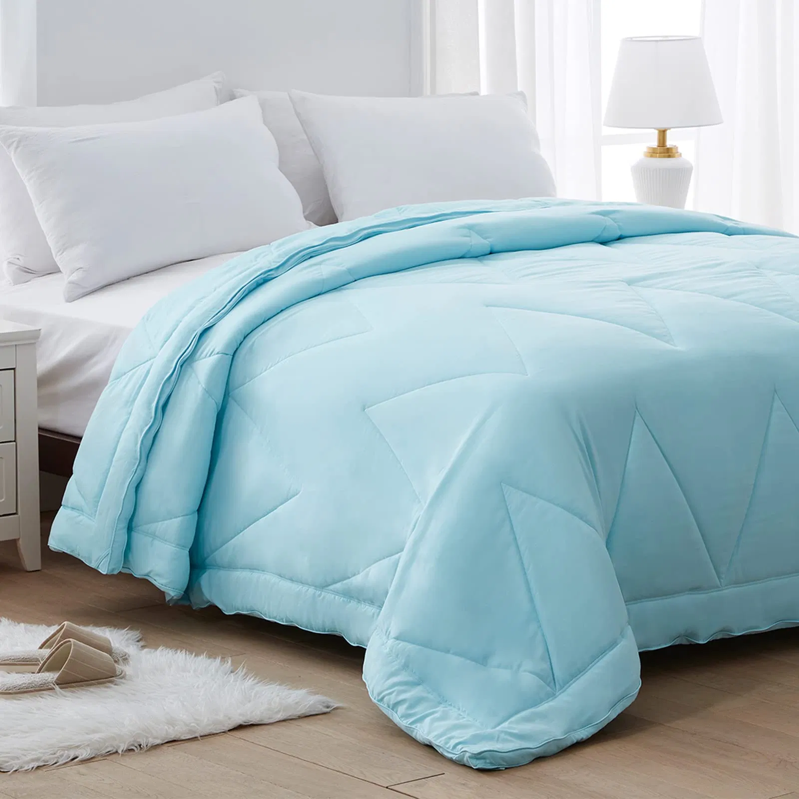 China Supplier Wholesale Lightweight Customized Color Ultra Soft Brushed Microfiber Down Alternative Polyester Fibefill Home / Hotel Bed Summer Comforter Duvet