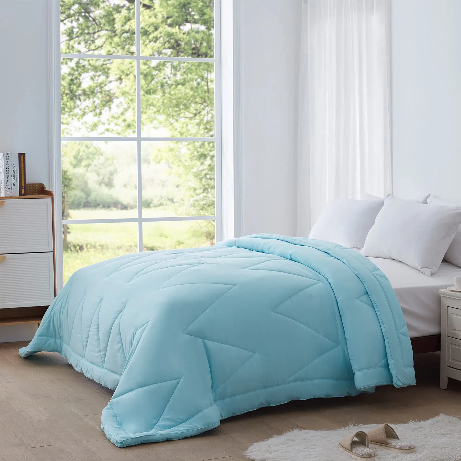 China Supplier Wholesale Lightweight Customized Color Ultra Soft Brushed Microfiber Down Alternative Polyester Fibefill Home / Hotel Bed Summer Comforter Duvet