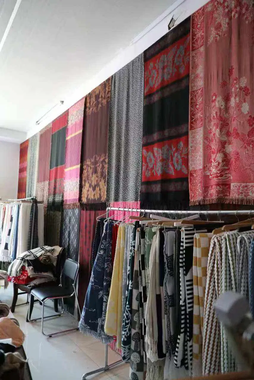 High Quality Four Seasons Use Breathable 100% Cotton Knitted Throw Thin Blanket