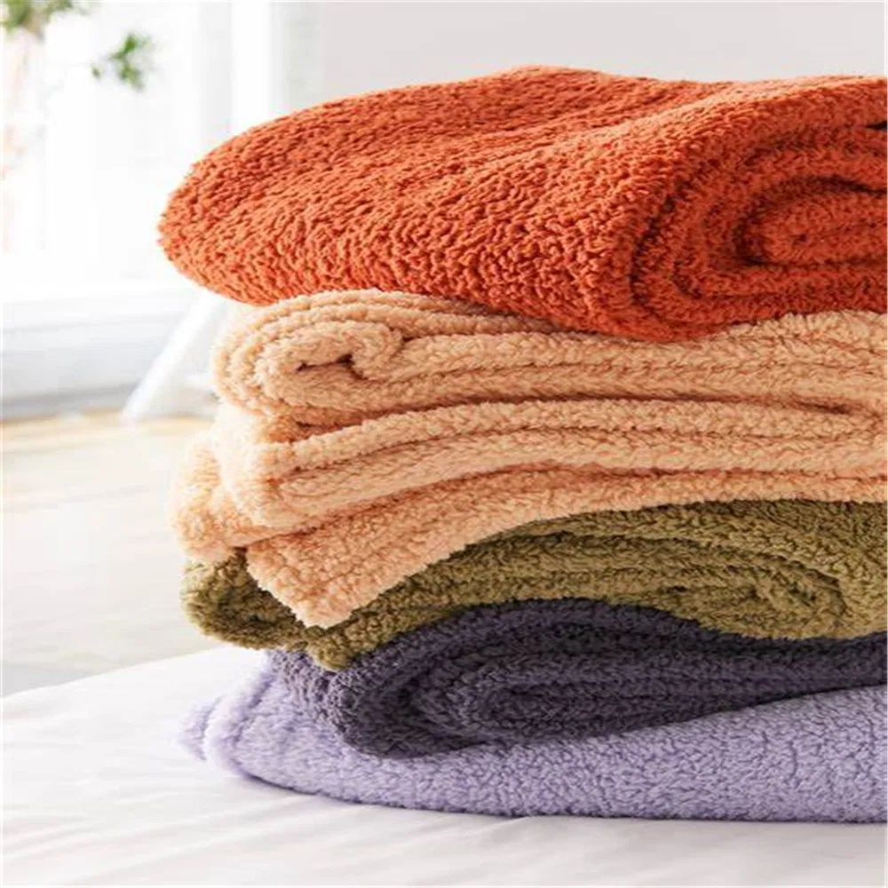 Hot Sale Super Soft Knee Single Sofa Bed Luxury Large Soft Microplush Velvet Throw Fleece Blanket