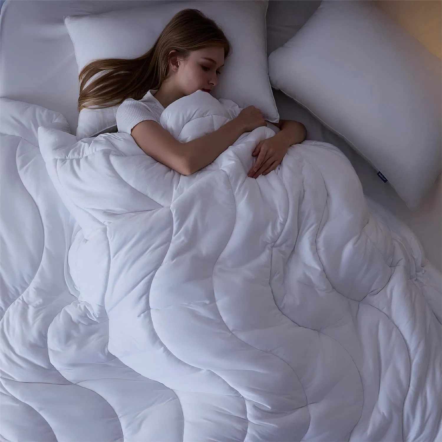 Luxurious White Quilted Down Alternative Comforter with Corner Tabs