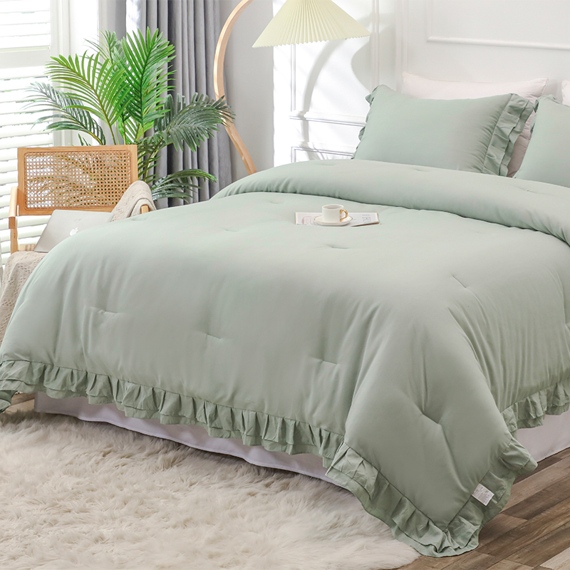 Factory Price Green Down Alternative Custom Design Bedding Quilt Wholesale King Size Polyester Microfiber Quilted Summer Comforter