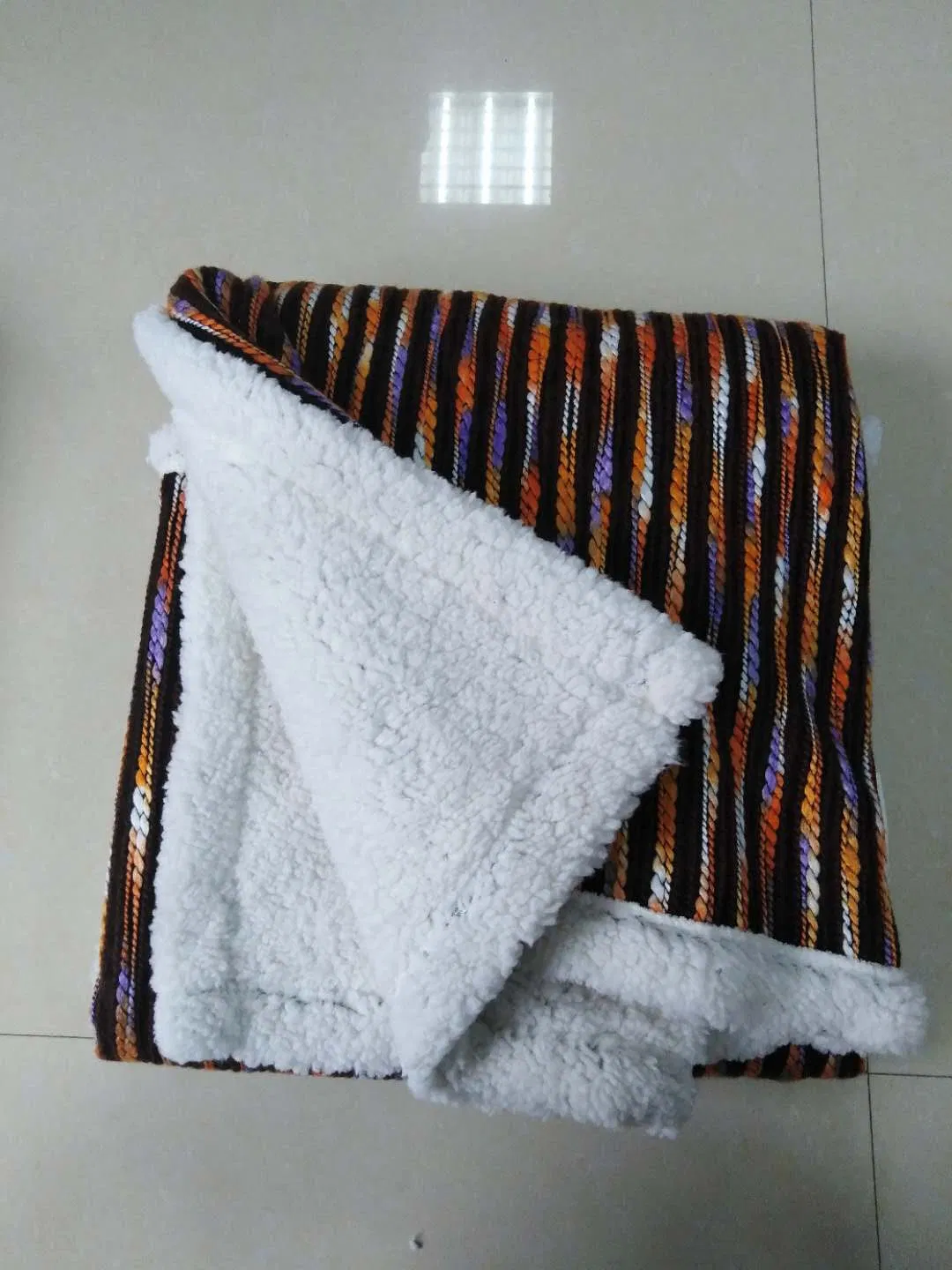 Wholesale China Factory Heated Polyester Silk Weighted Flannel Coral 100%Polyester Sherpa/Flannel Double Laywer Blanket