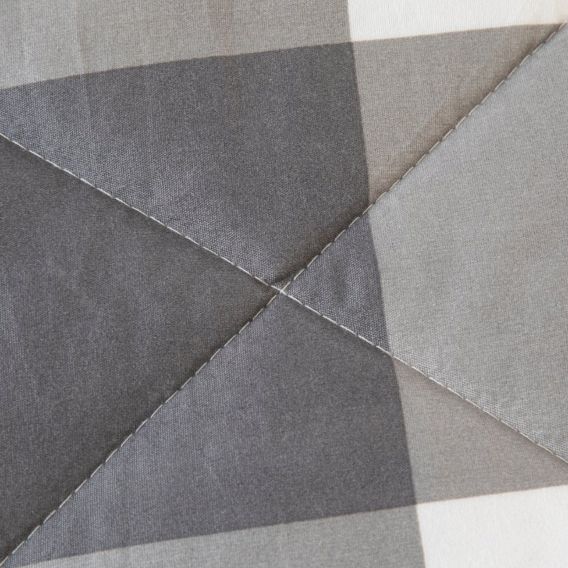 New Design 100% Polyester Down Alternative Fiber Filled All Season Super Queen Size Comforter