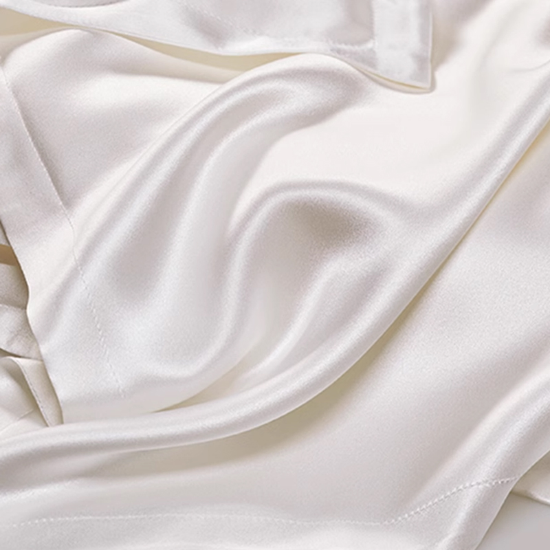 Comfortable High-Quality Silk Pillowcases for Good Sleeping