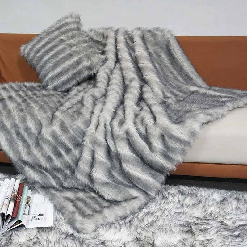 Fake Fur Blanket Detail 3