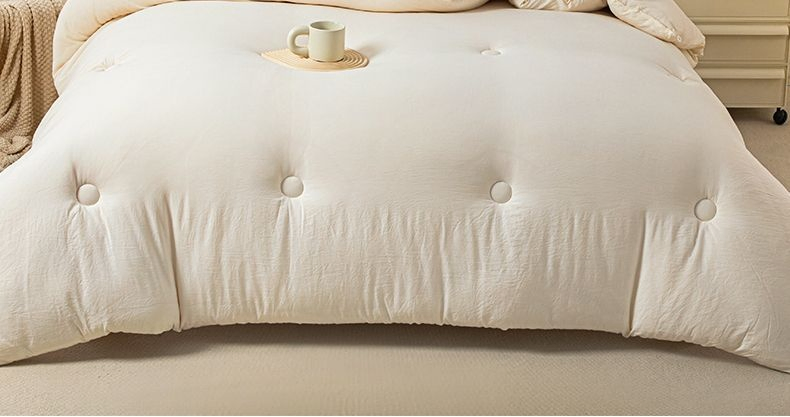 China Supplier Cheapest Down Alternative Polyester Microfiber Quilt Comforter