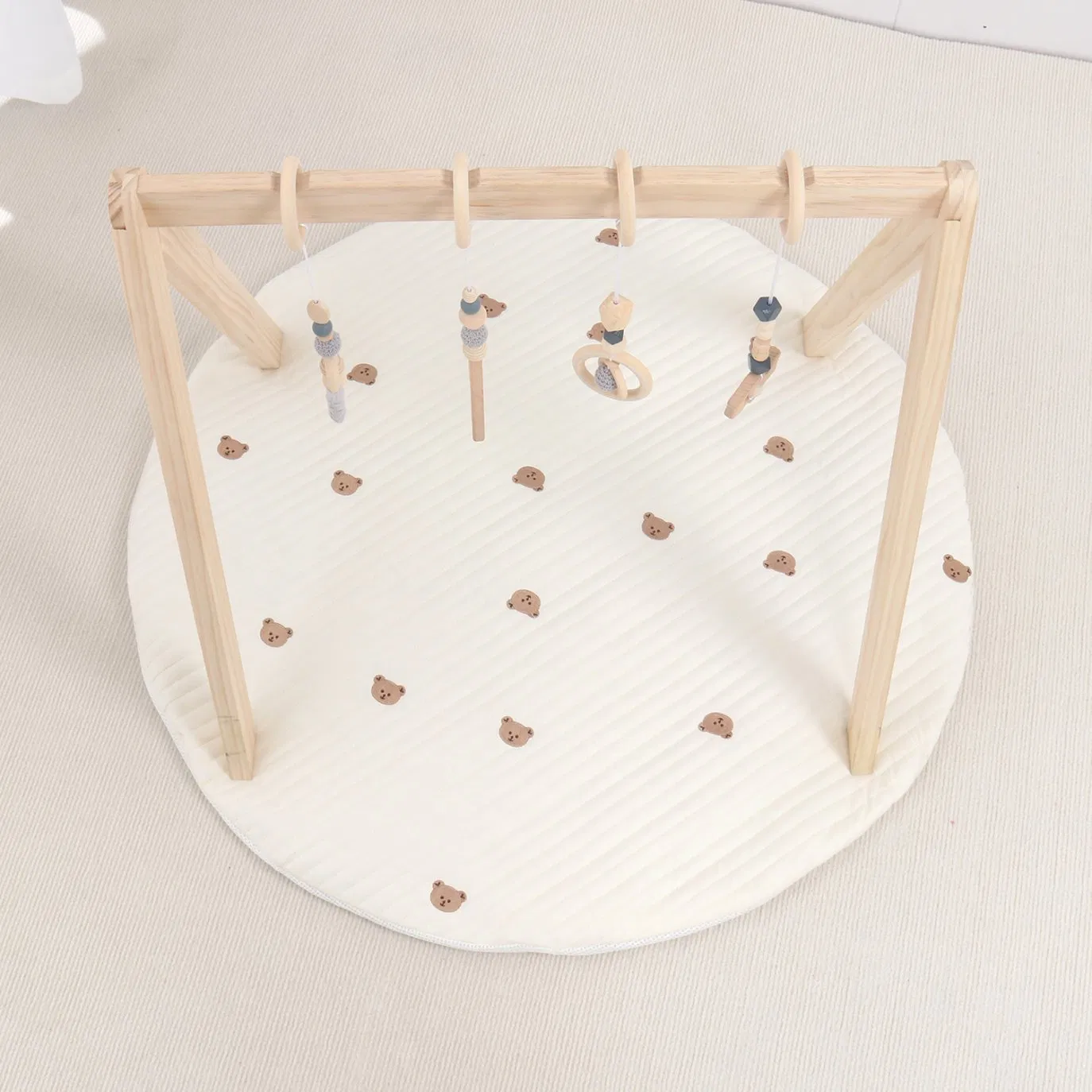 Estrutura de Atividades de Madeira para Bebês com Conjunto de Brinquedos Pendurados para Bebês