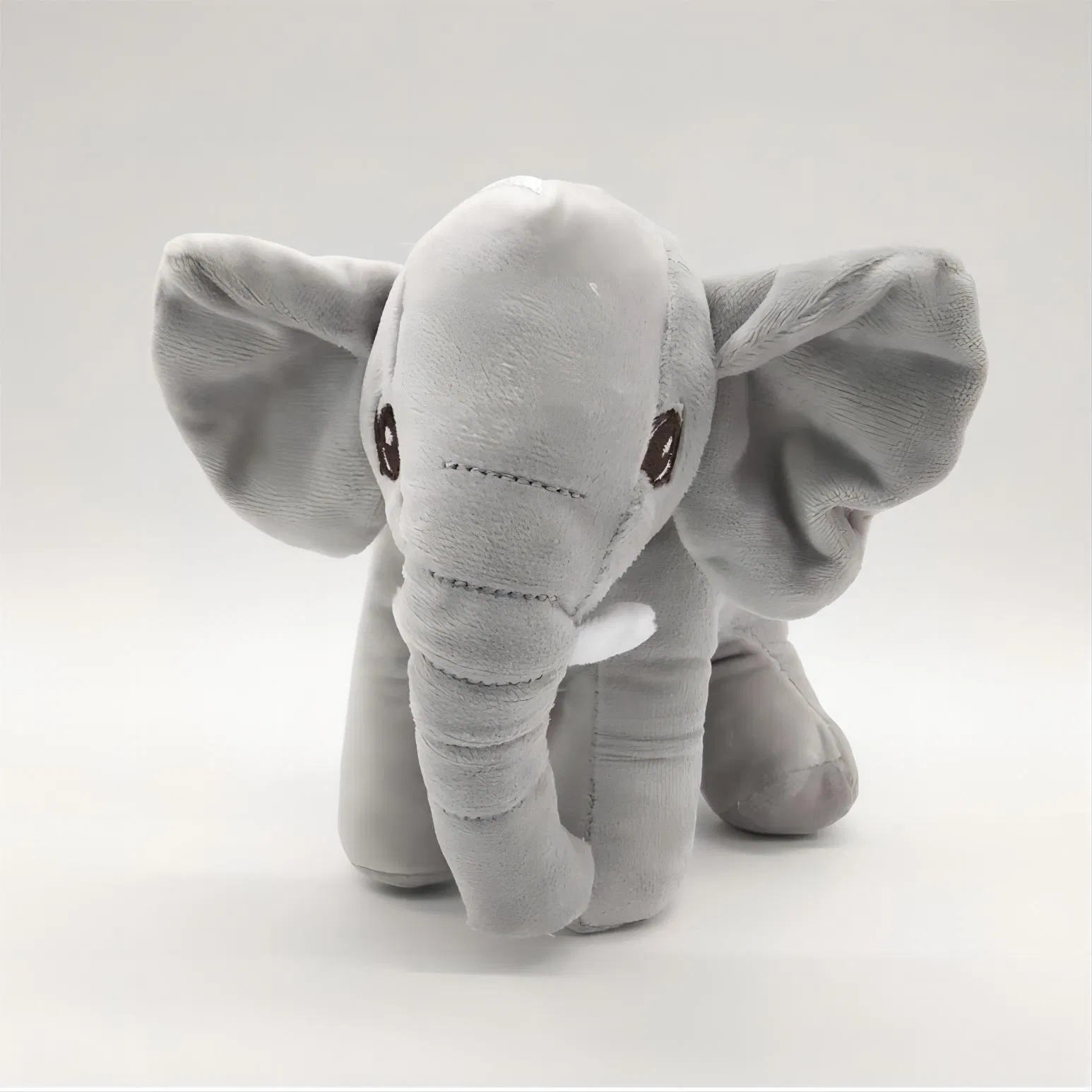 Fabricante OEM de Preço Atacado Alta Qualidade Pelúcia Sentado em Pé Brinquedos de Animais do Zoológico Macios para Bebês e Crianças Personalizados e Personalizáveis Fábrica de Elefante de Pelúcia