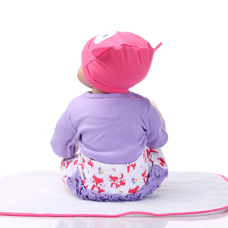 55cm Boneca Reborn de Silicone Realista de Menina Recém-Nascida com Brinquedos de Cachorro de Pelúcia Presentes Criativos para Crianças