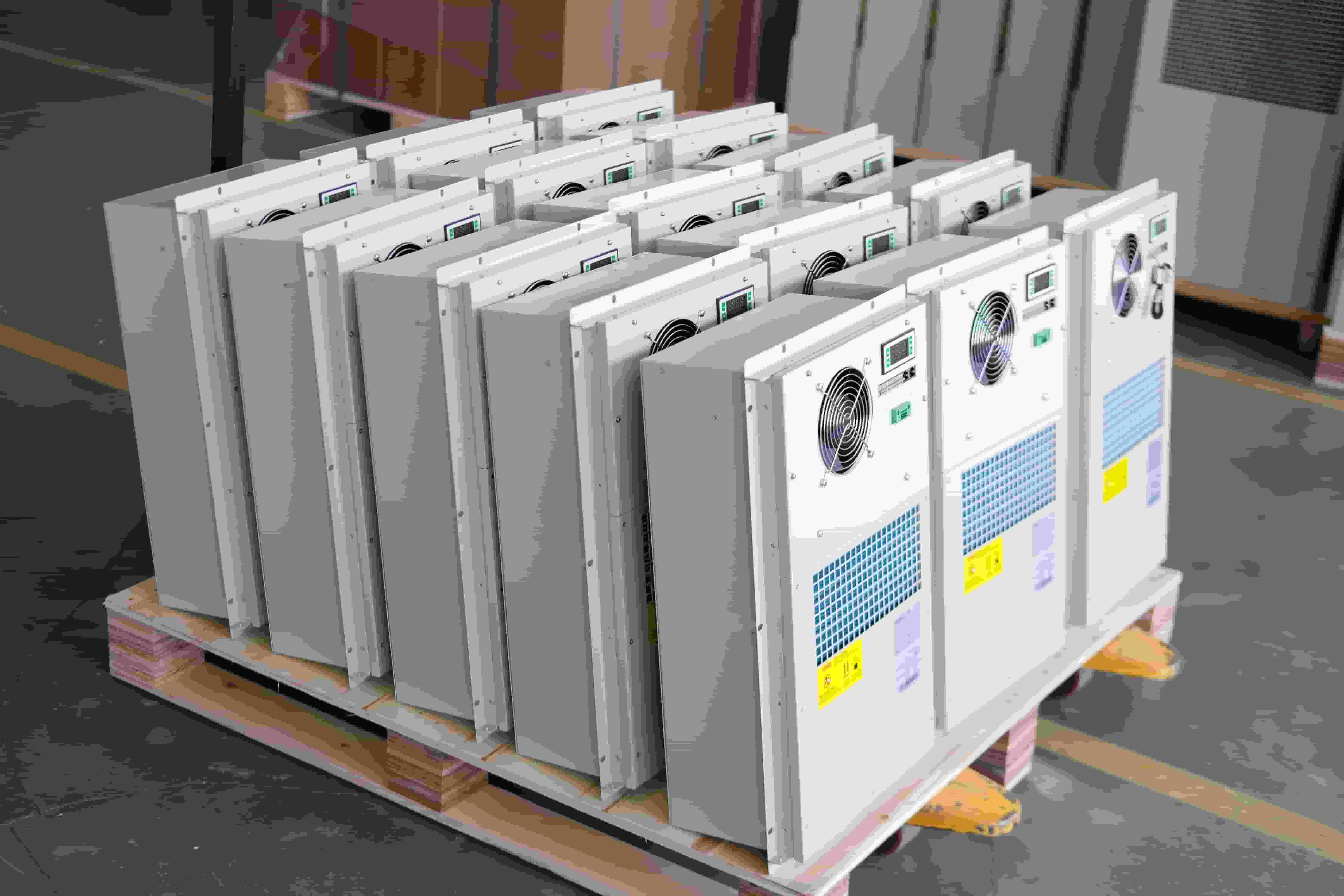 Solar Hybrid Energy Shelter DC Inverter Air Conditioner Cooling Solution