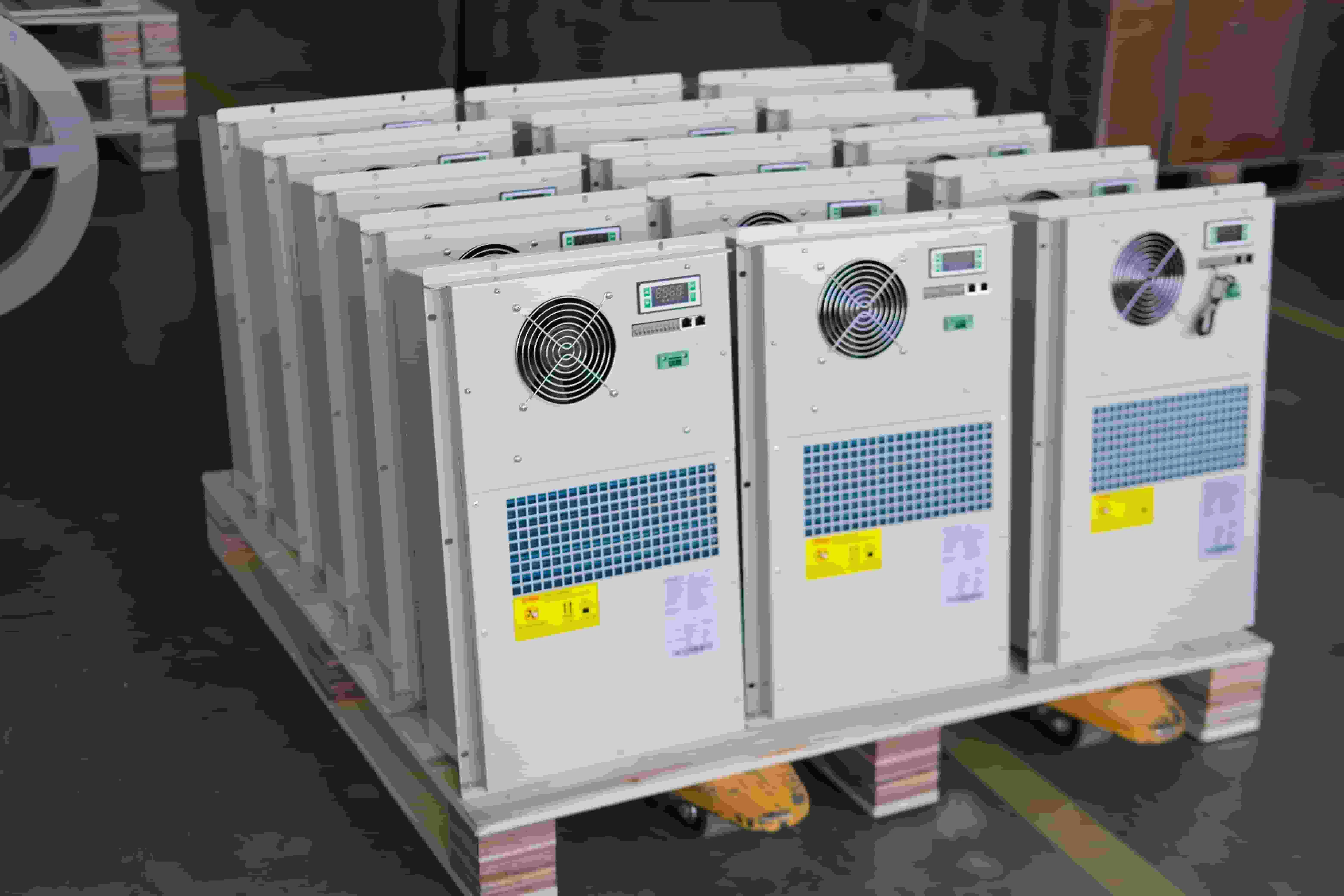 Solar Hybrid Energy Shelter DC Inverter Air Conditioner Cooling Solution