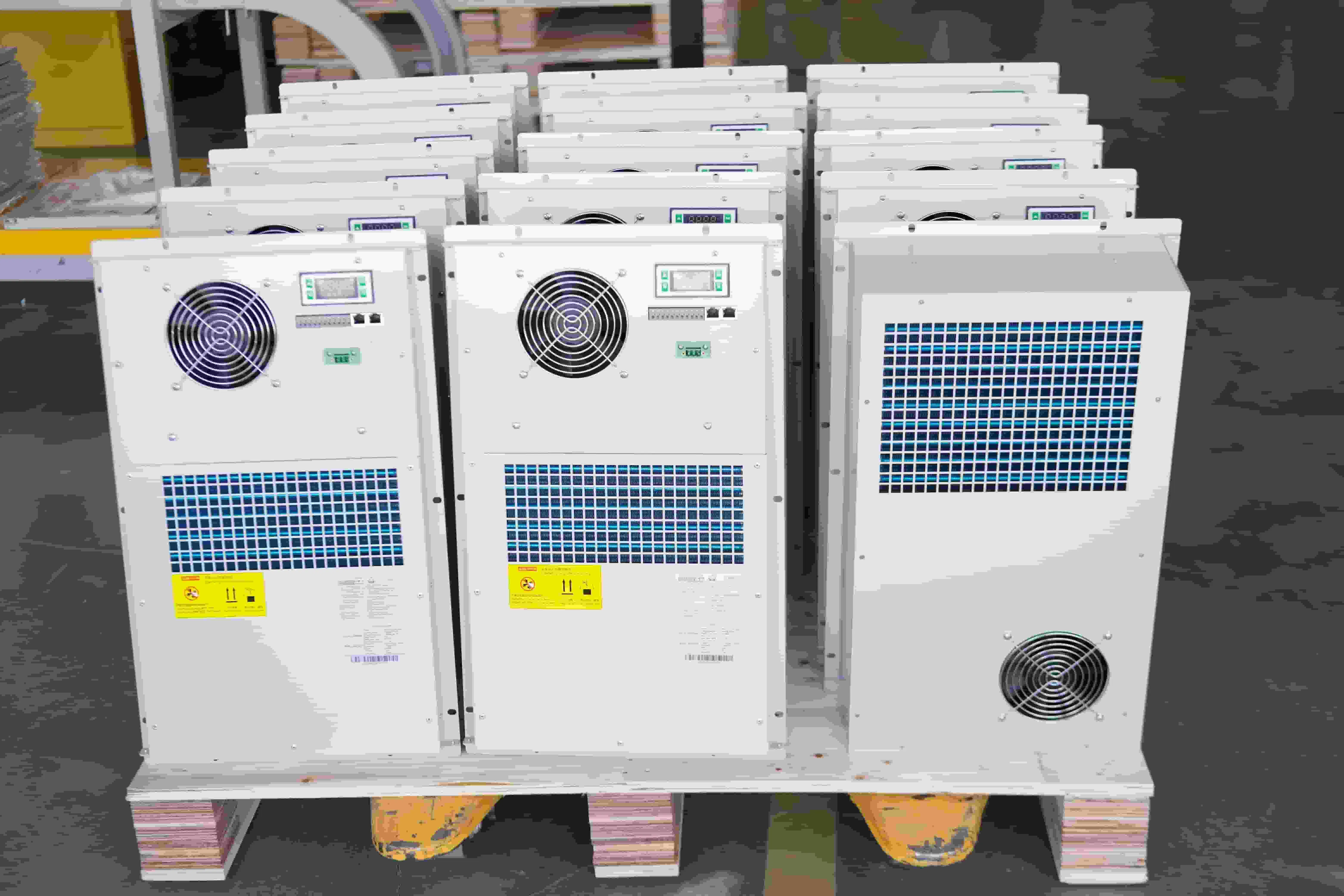 Solar Hybrid Energy Shelter DC Inverter Air Conditioner Cooling Solution