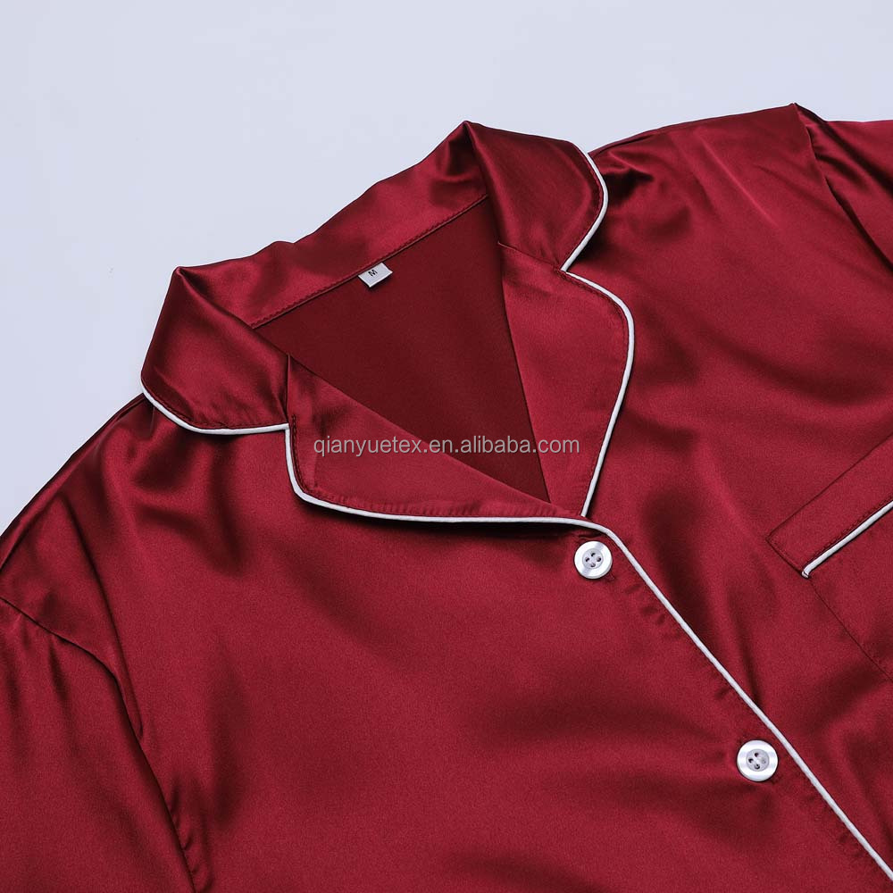 Turn down collar detail