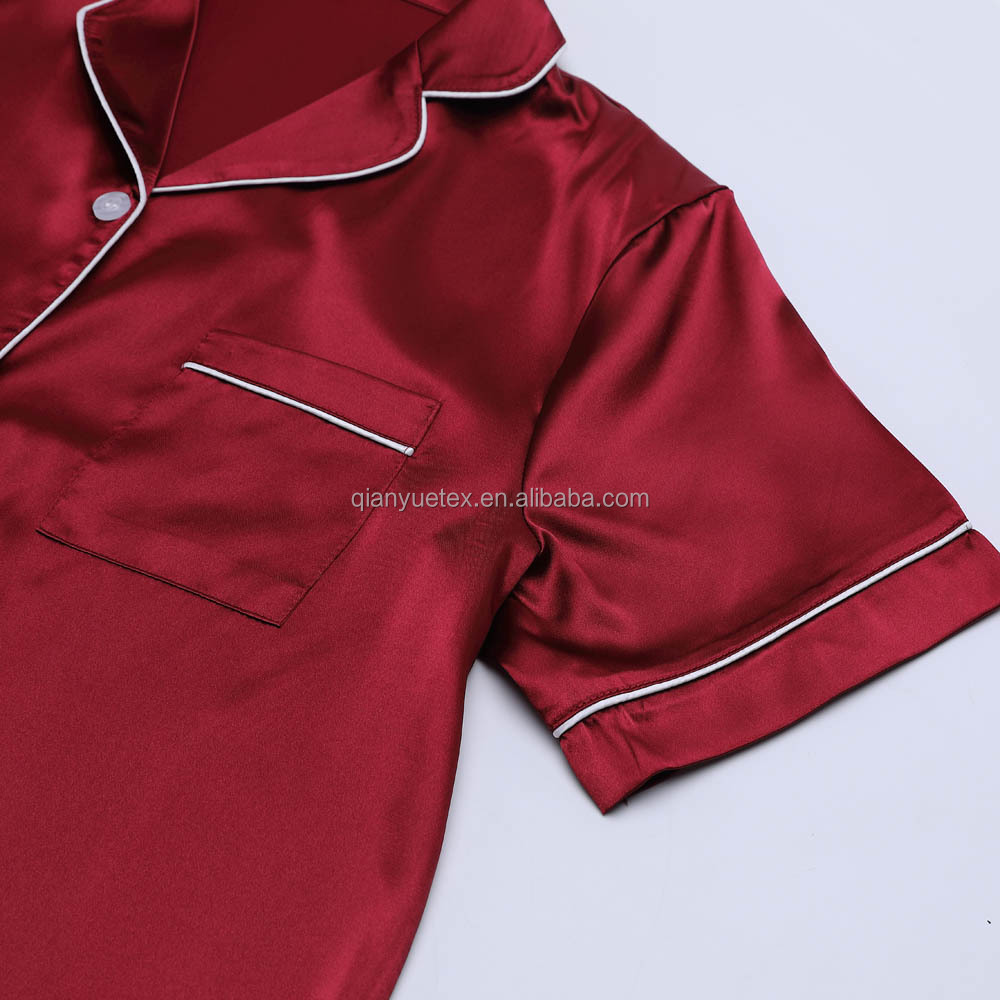Short sleeve detail