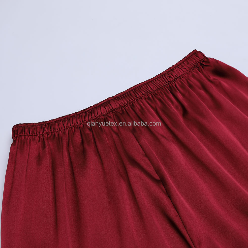 Elastic waist detail