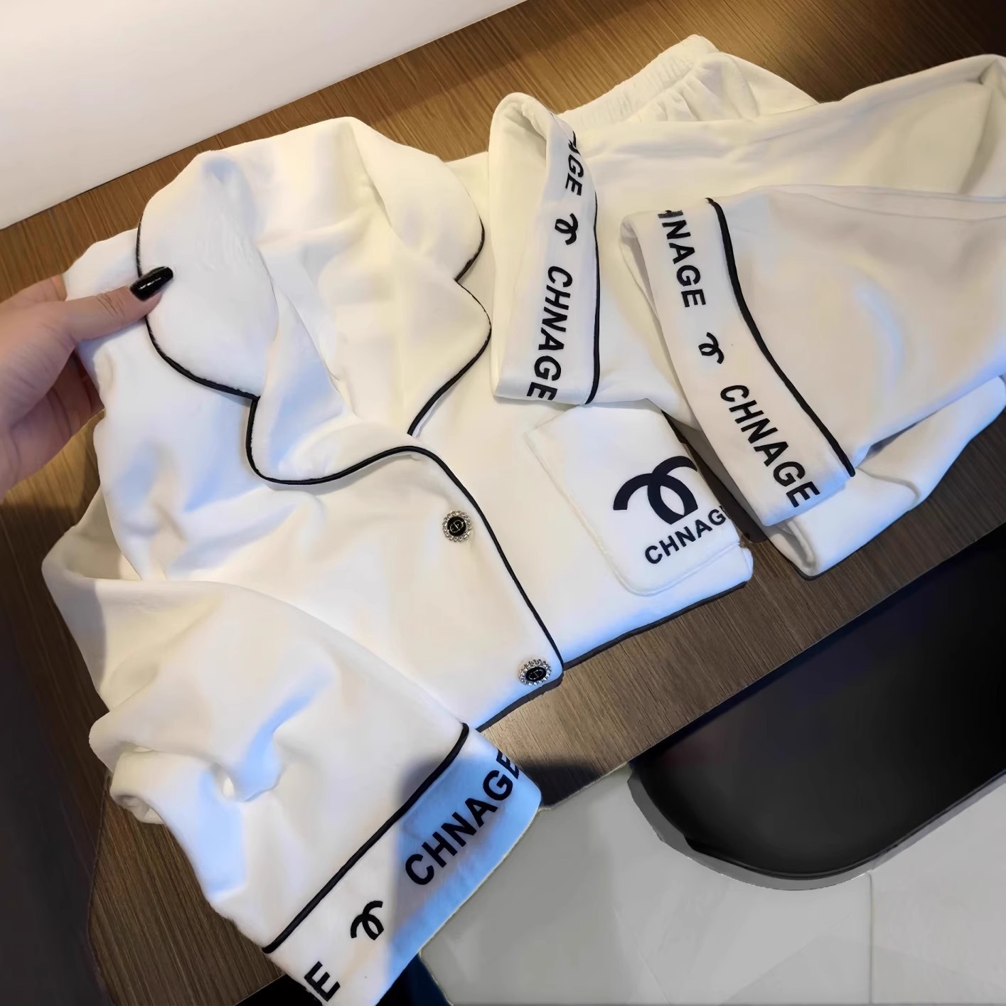 Island Velvet Premium Light Luxury Women's Thermal Sleepwear Autumn/Winter Long Sleeve Home Furnishing Set Sweet and Lovely Wind