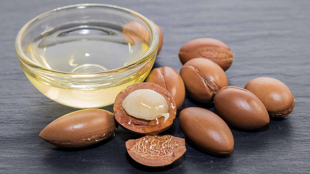 Macadamia oil