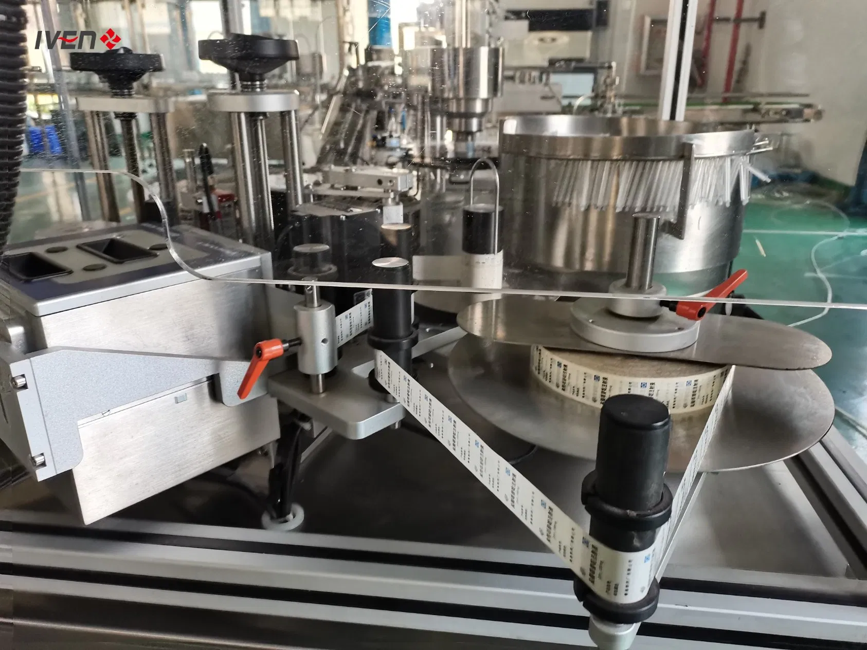 Automated Vacuum Prefilled Syringe Filling and Capping System with Good Service