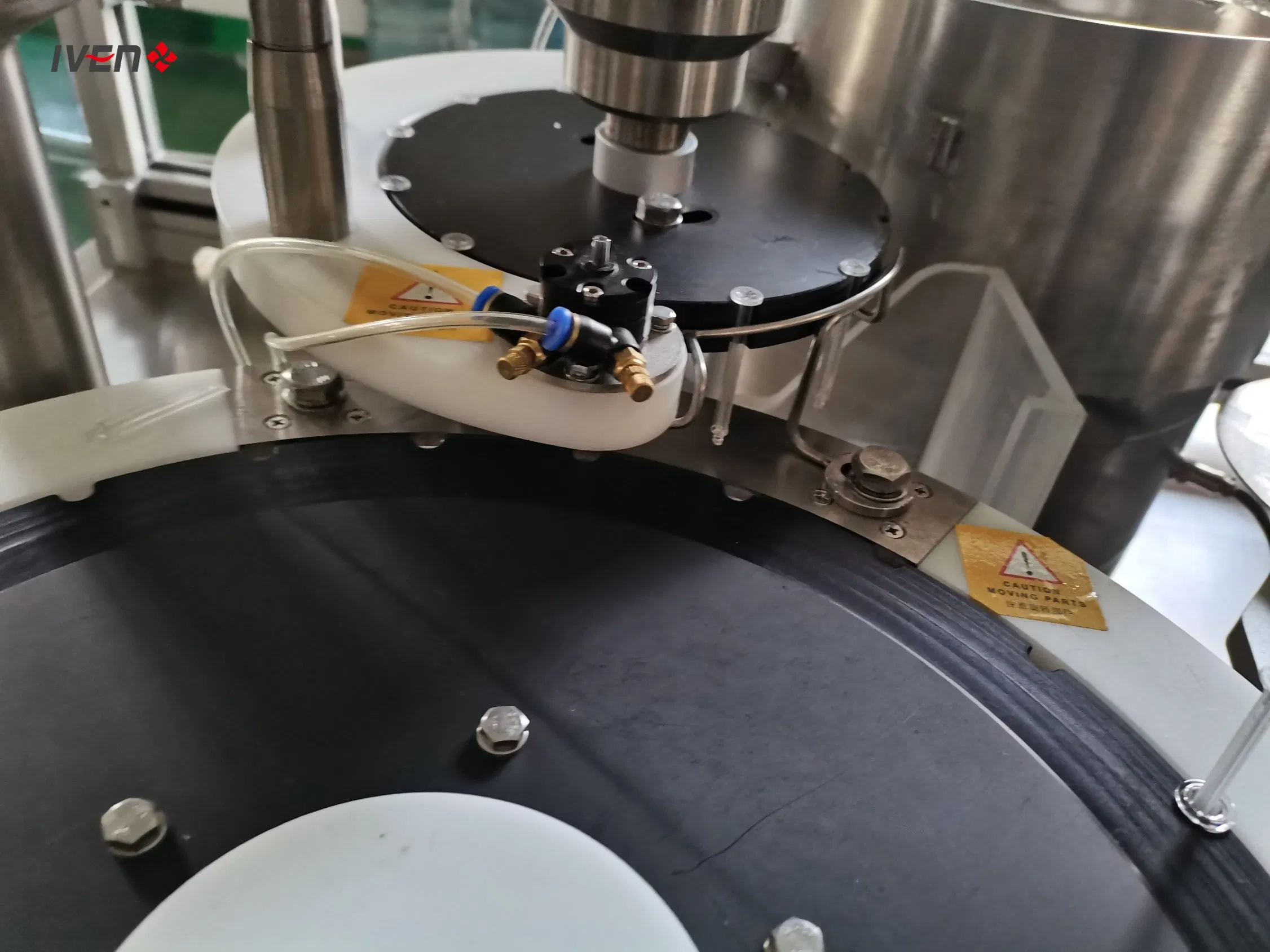 Automated Vacuum Prefilled Syringe Filling and Capping System with Good Service