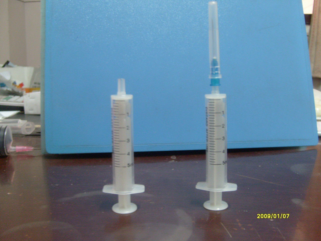Medical Disposable 2 &amp; 3 Parts Syringe with Needle