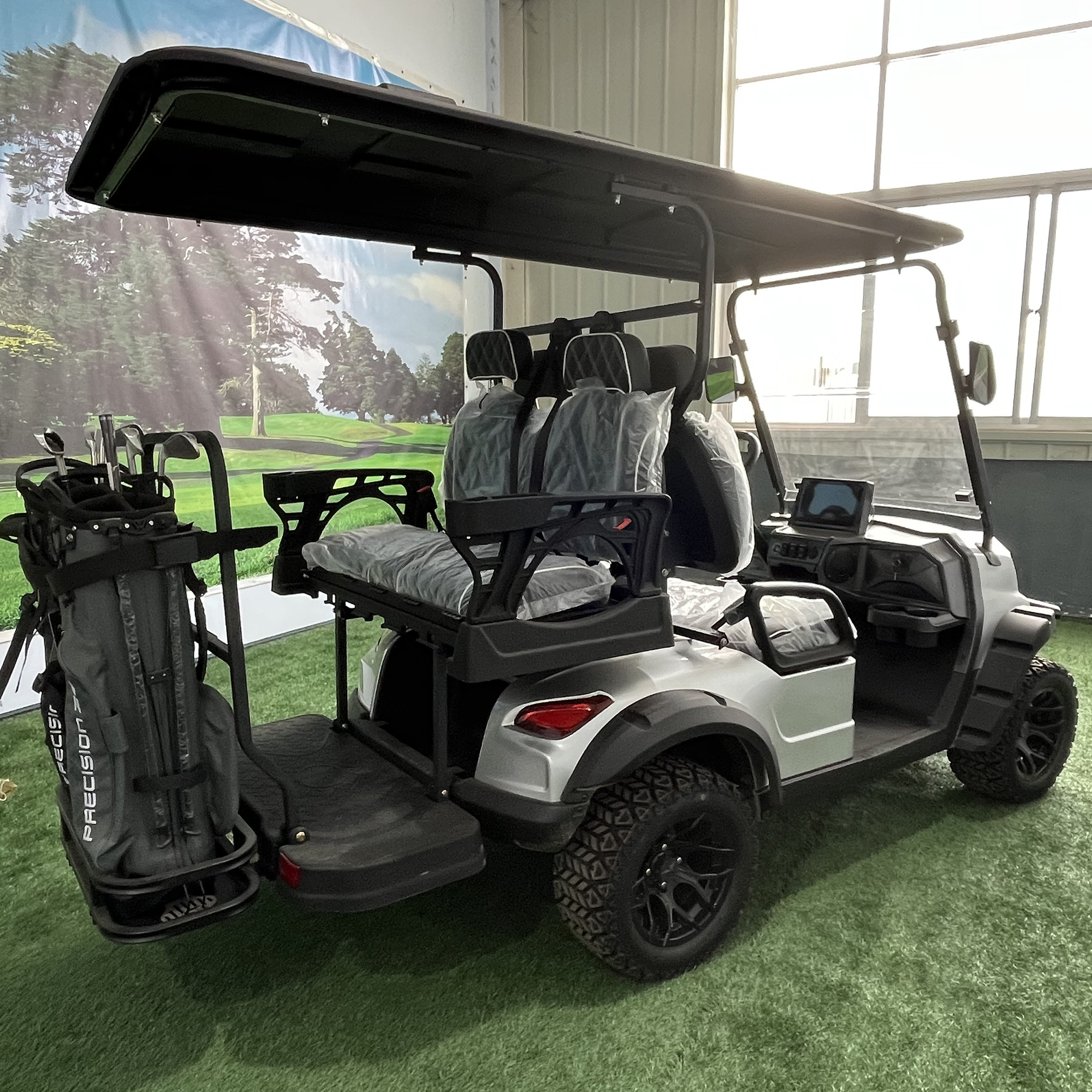 SEEWORLD Wholesale Electric Golf Carts &amp; Side-by-Side UTVs with 4x4 Lithium Battery and 4KW AC Motor for Off-Road Adventure