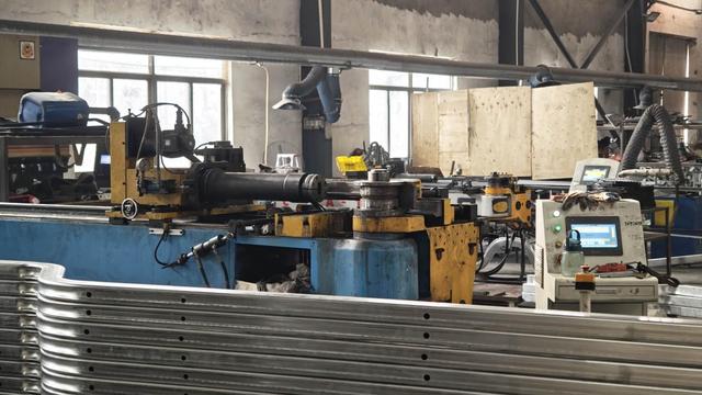 Kabar Golf Factory - Assembly Line Frame Construction