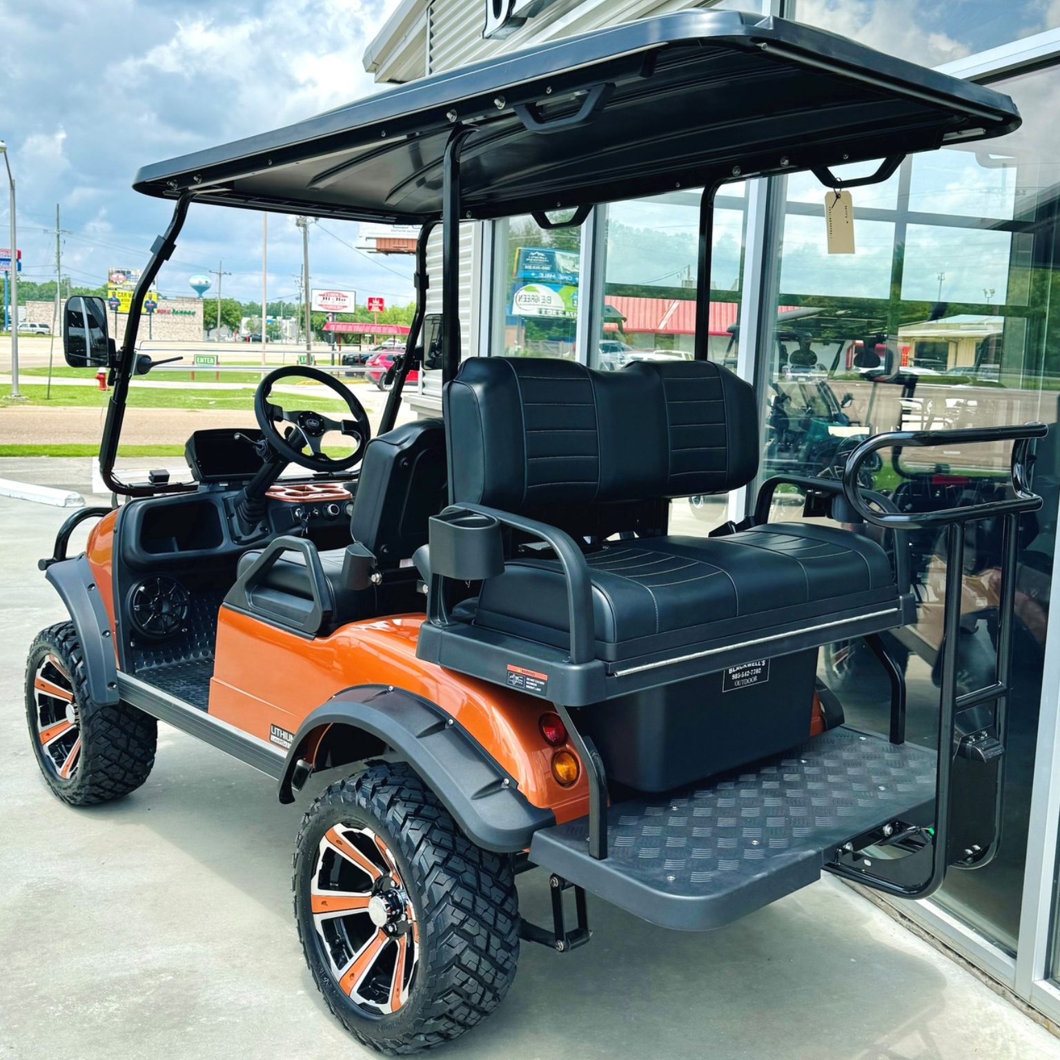 HDK Forester 2+2 Electric Golf Cart with Lithium Battery System for Hotel and Campus Use