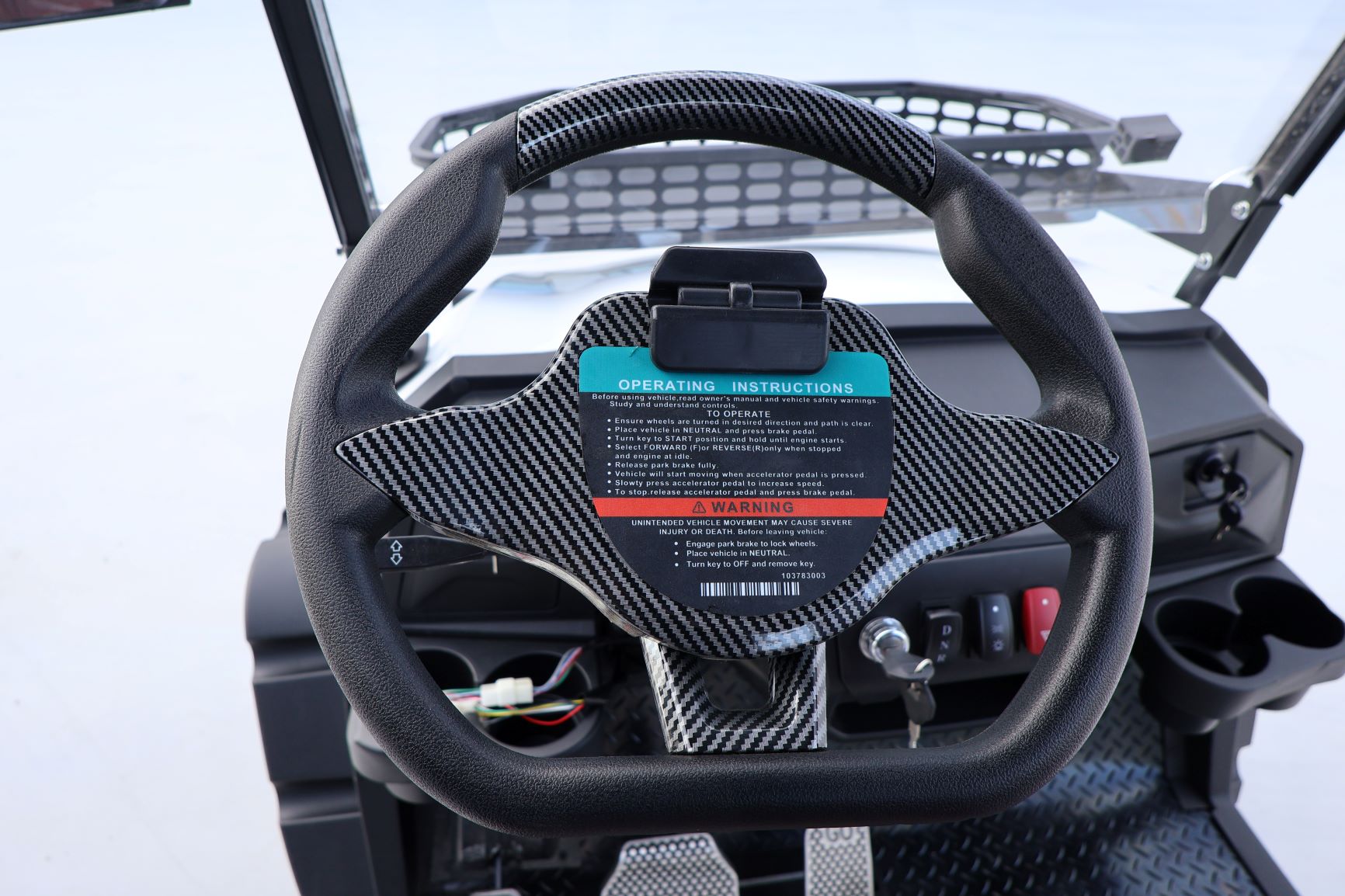 High Performance Easy Operate White Electric Golf Cart 4 Seater Belts Equipped for Scenic Spot Commercial Center Hotel