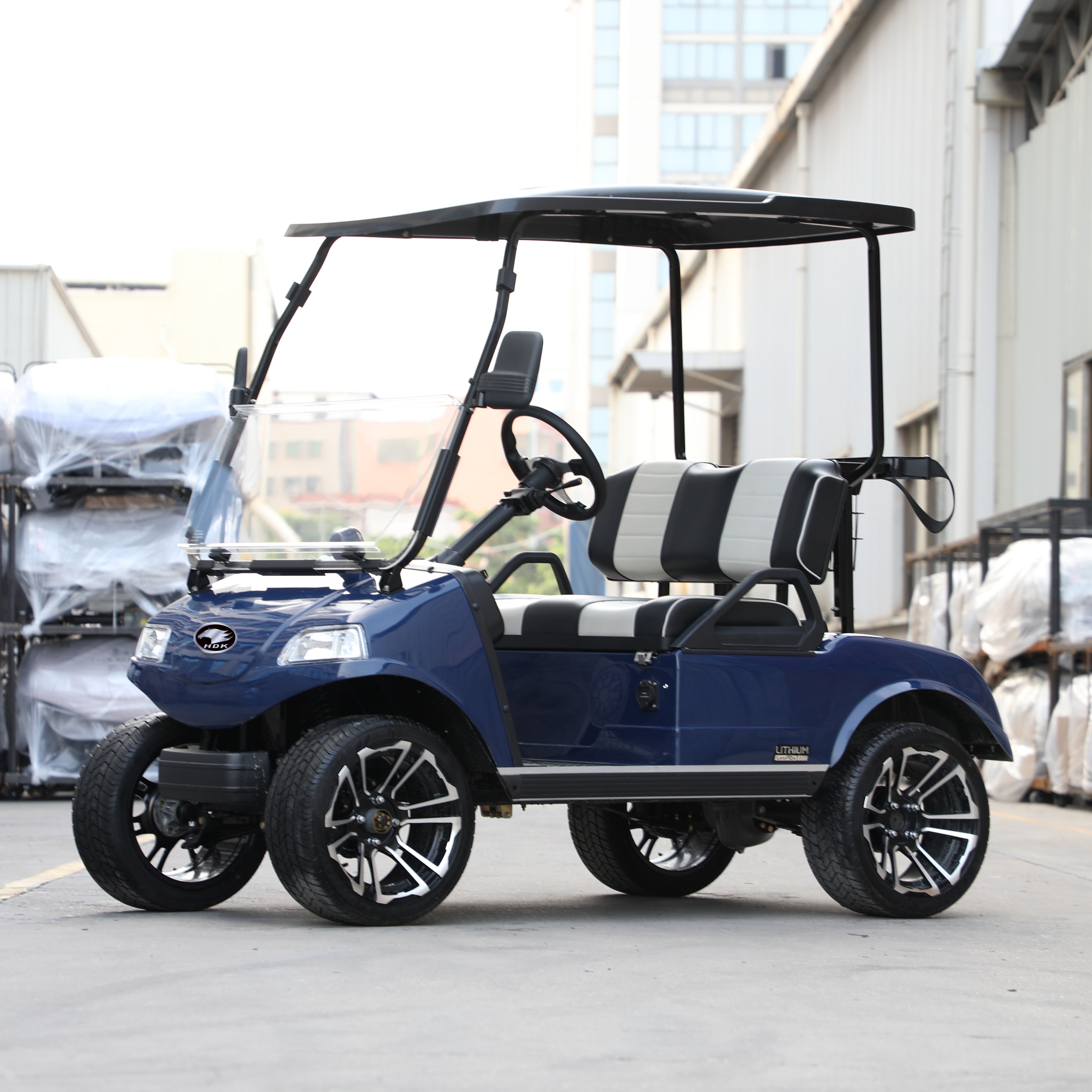 Classic 2 Passenger Electric Golf Cart 48V Battery 30-50km Range CE Certified Durable Commercial Use 6.3KW AC Motor 30% Climbing