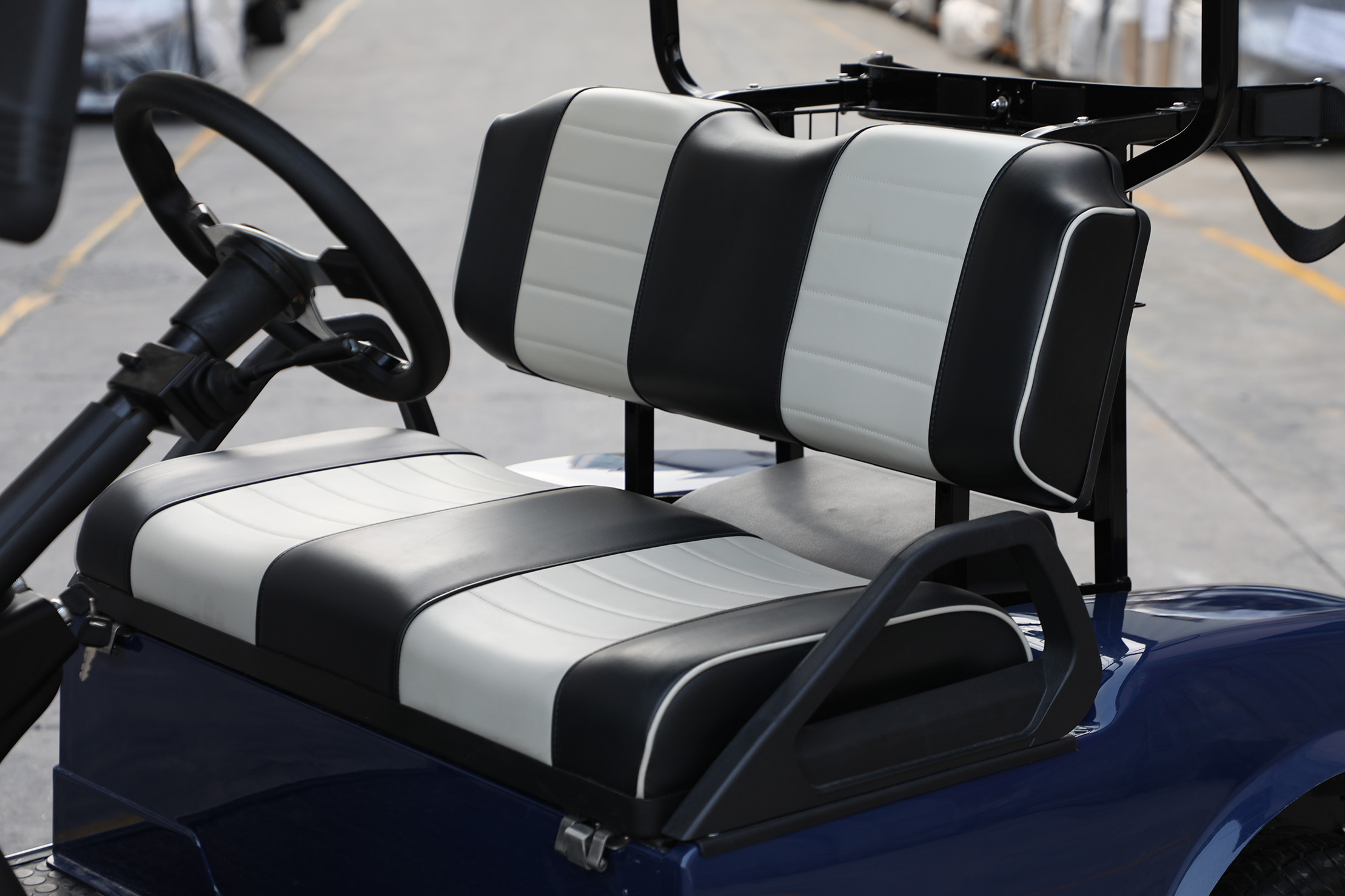 Classic 2 Passenger Electric Golf Cart 48V Battery 30-50km Range CE Certified Durable Commercial Use 6.3KW AC Motor 30% Climbing