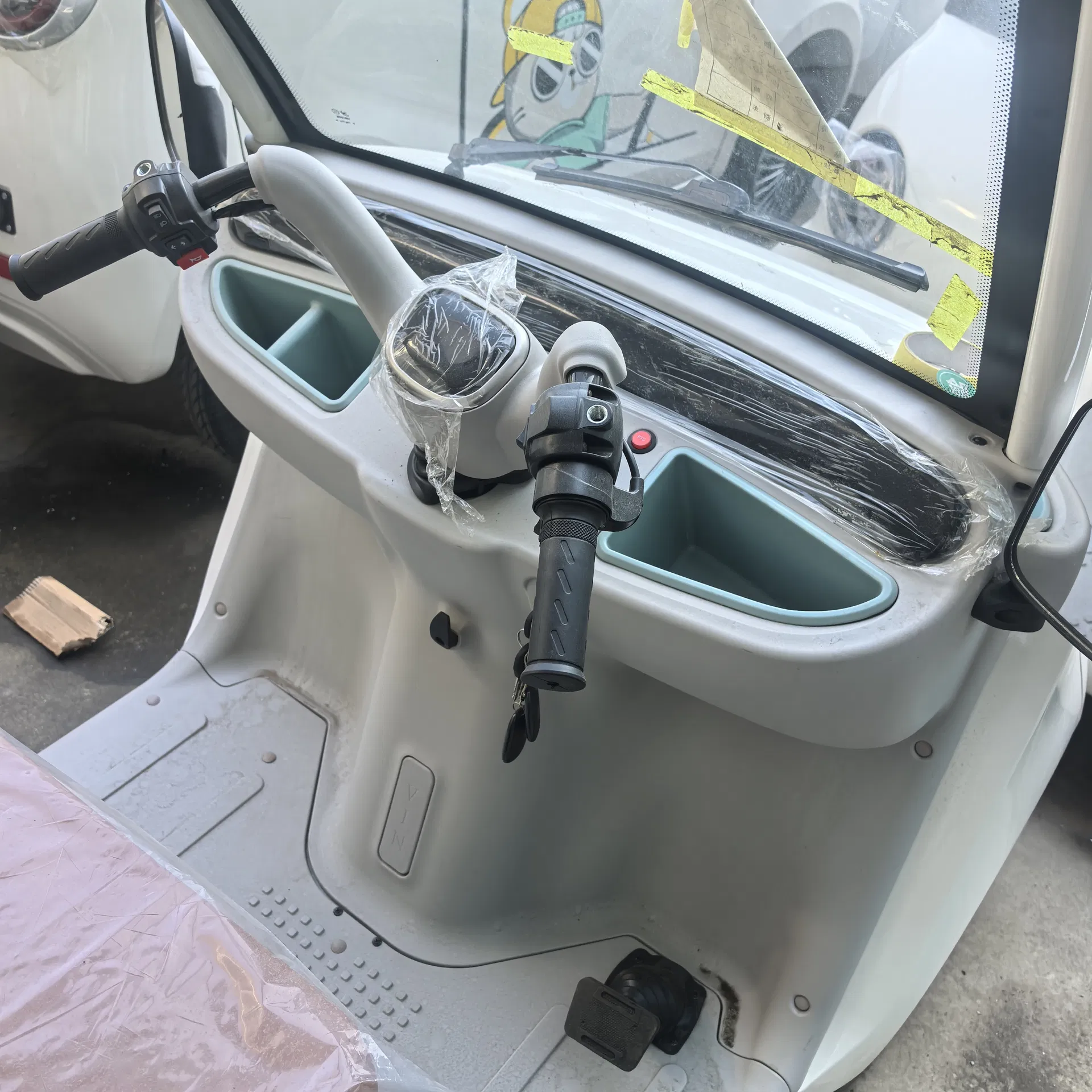 Smart Neighborhood Electric Vehicle Detail 2